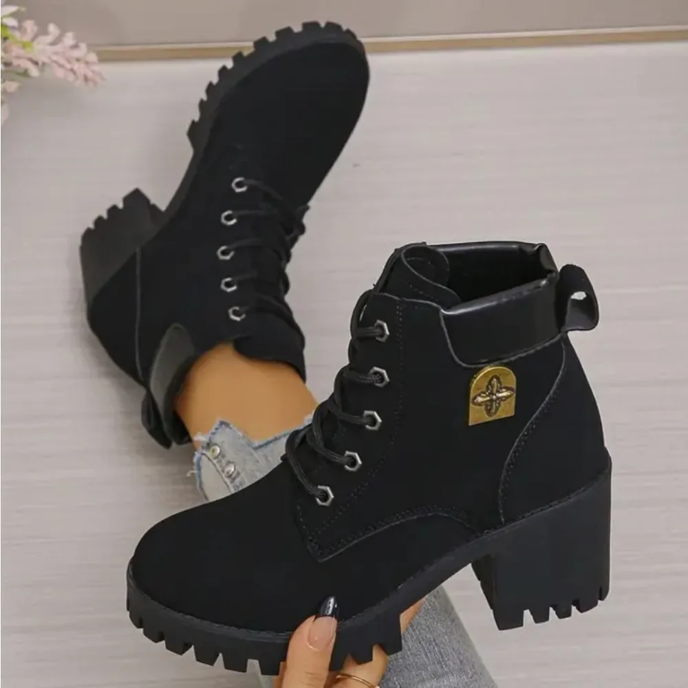 Ladies Black Chunky Heel Lace Up Boots sz 8